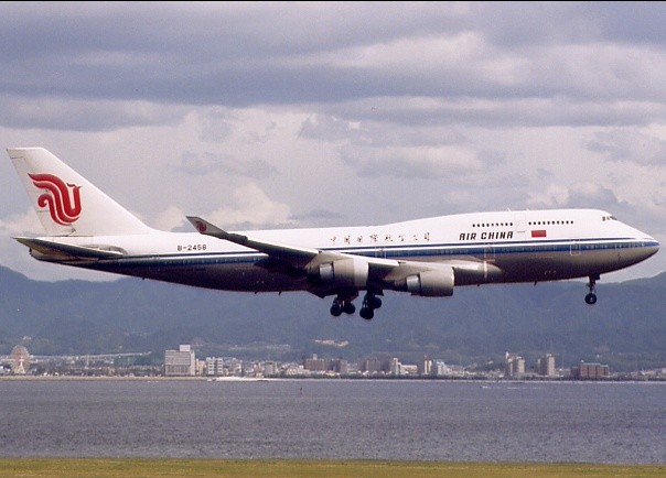 香港ドラゴン航空 747-200F B-KAD 400